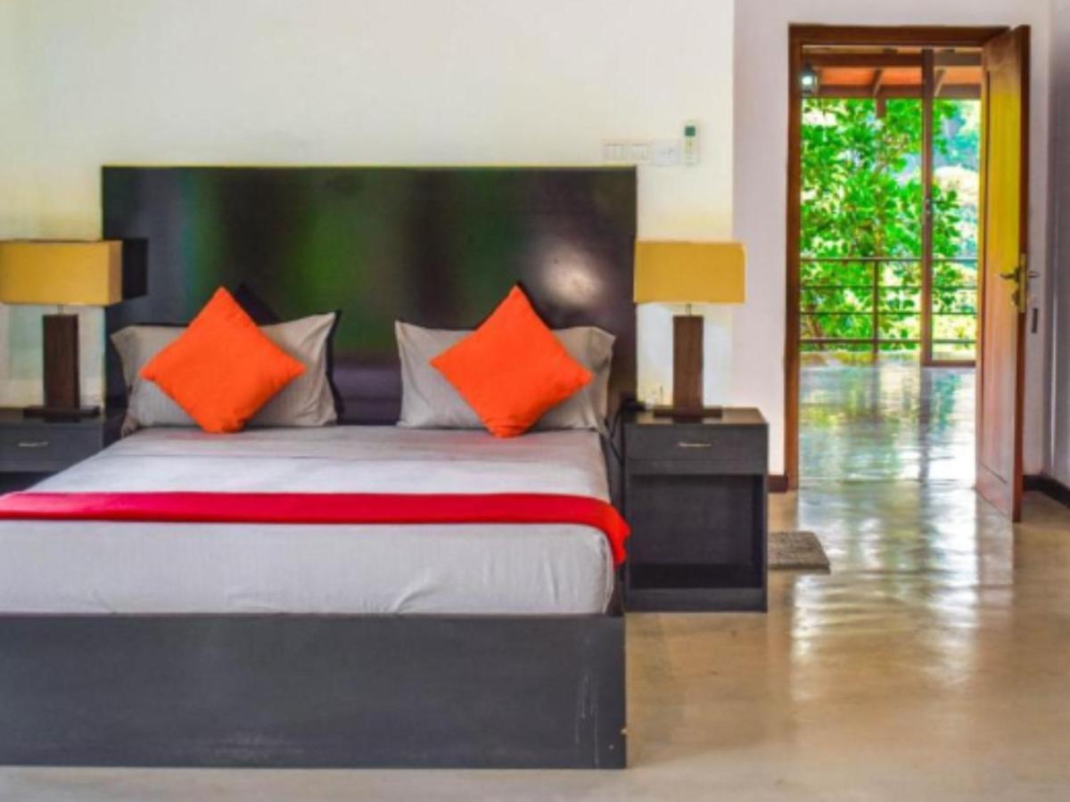 Hotel Aqua Exotica Wellness Retreat Gampola Exterior foto